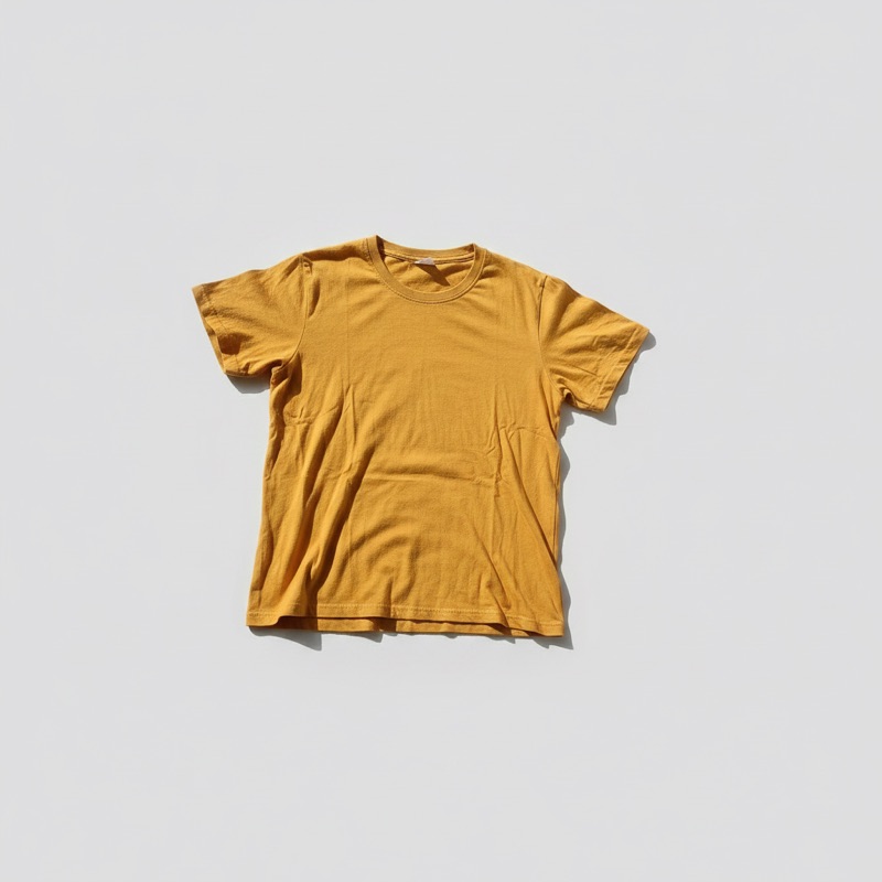 Foto produk kaos kuning sesudah diedit